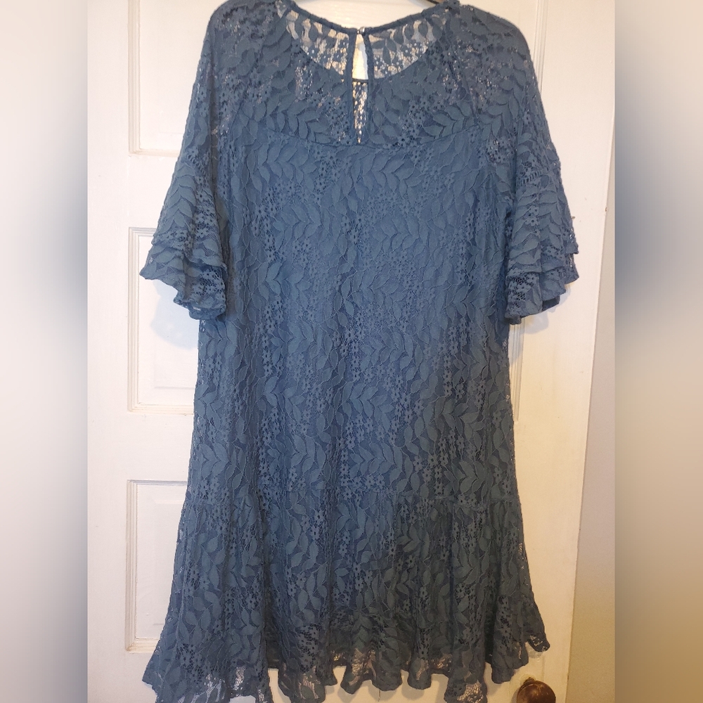 Francesca's Collections Teal Lace Top